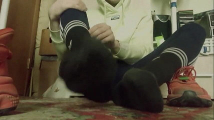 qaz11: Handjob on cam-2