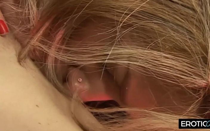Watch Dirty Movies: Mąż uwielbia najlepszą przyjaciółkę i świetnie się z nią bawi w łóżku!