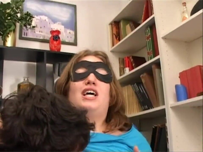 Real Home Made: Casal amador fodendo buceta em posição de quatro ... porra na...