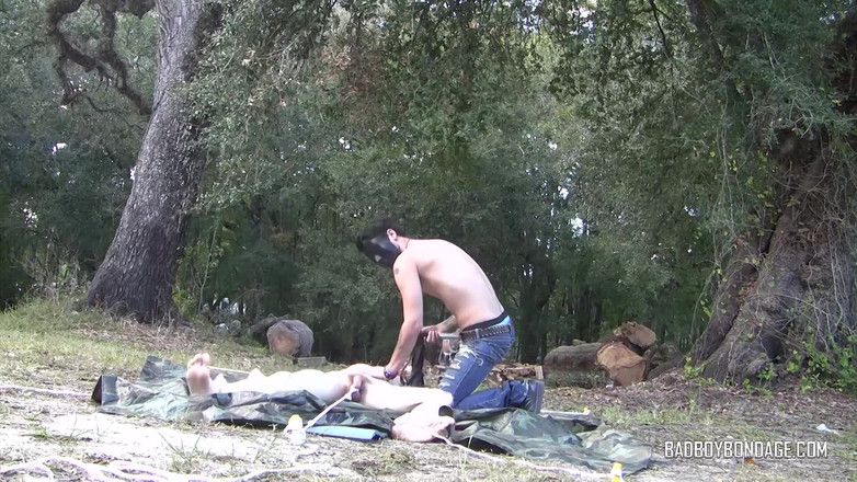 Bad boys bootcamp: 非常に痛ましい苦境