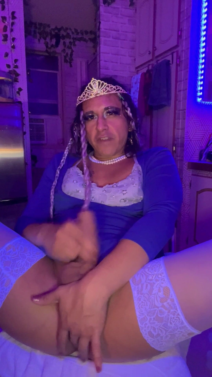 TSJade95: Snow Princess Slays the Holidays