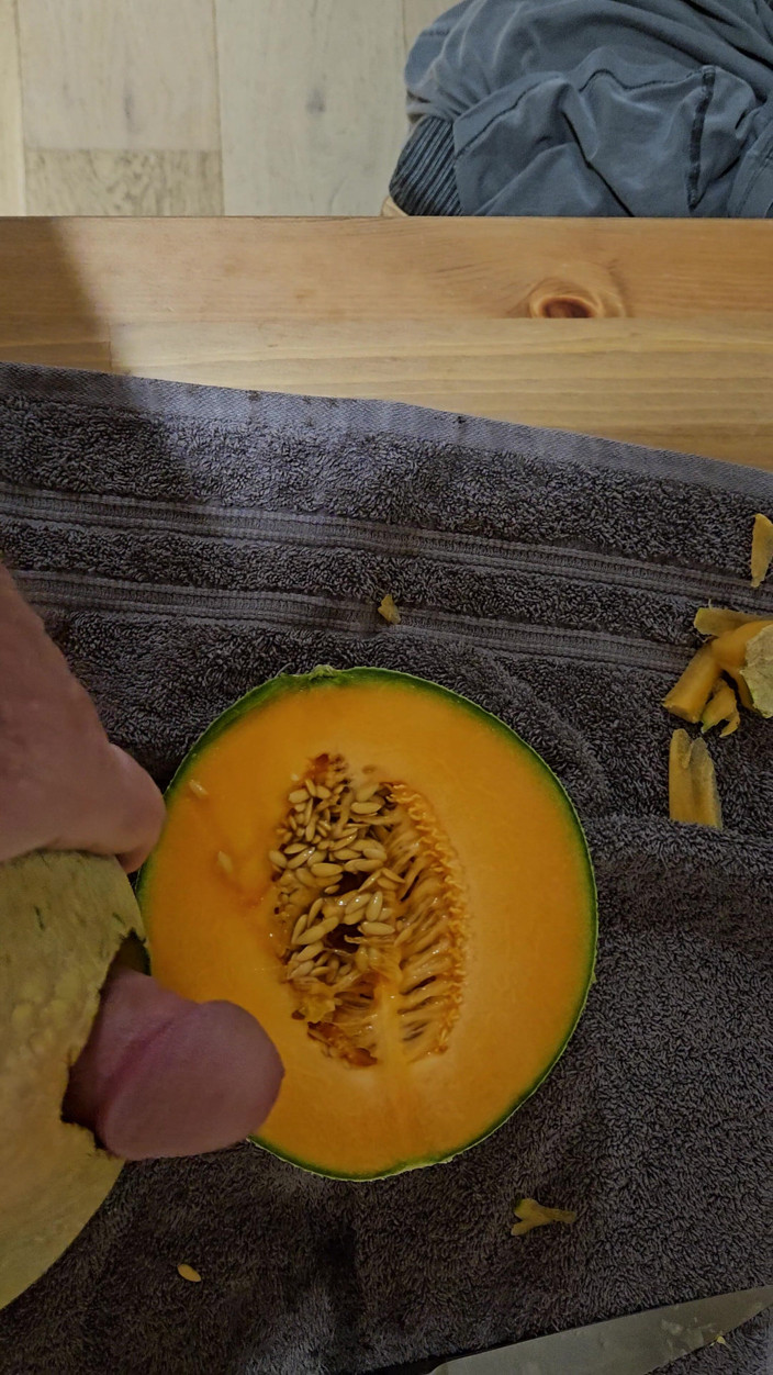 AusMan: Eine melone ficken