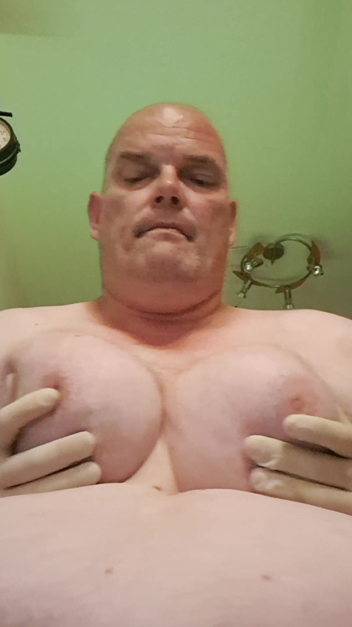 Fickspecht: Ta Mrcha V Latexových Rukavicích