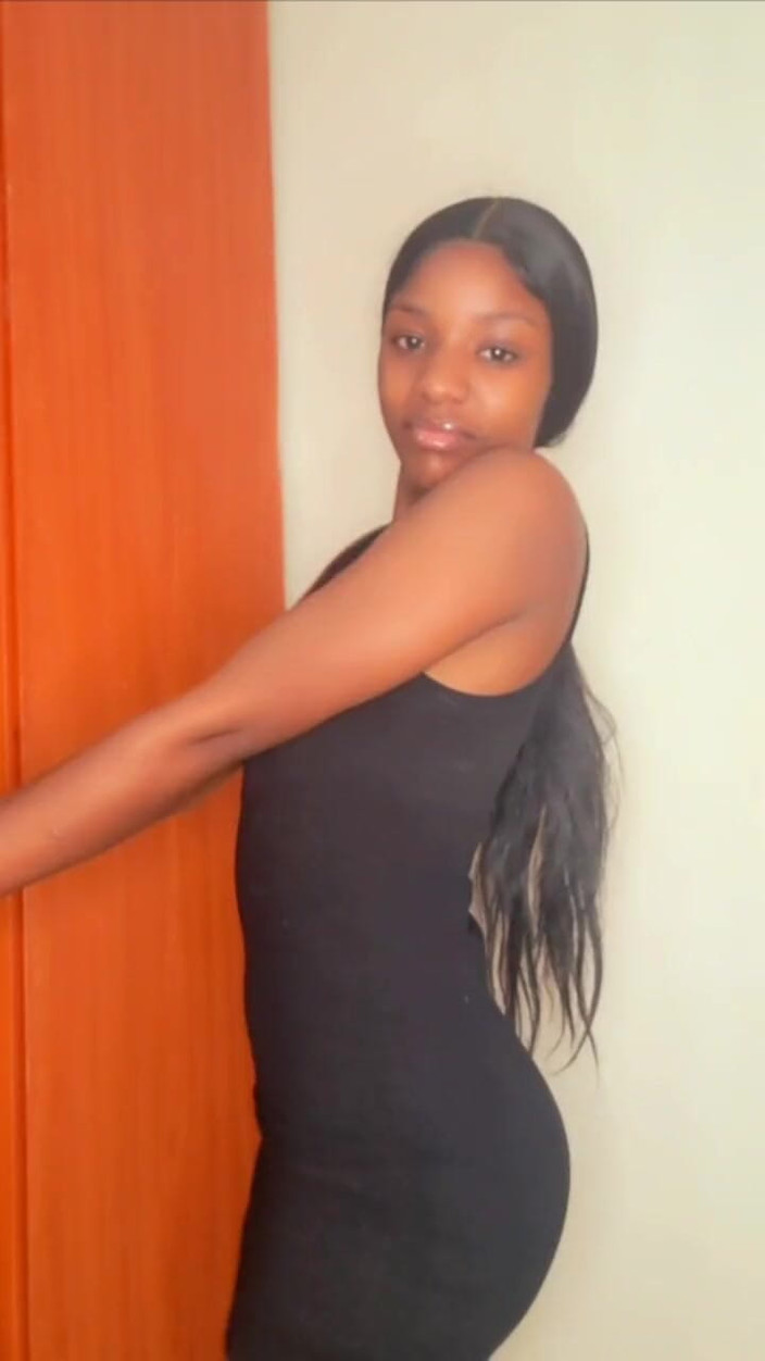 Bambi_bambi: Vždy se cítí lépe na podlaze