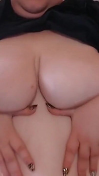 Cosa indossi a casa? Mi piace rubare le magliette di grandi dimensioni dalla gente. Xd