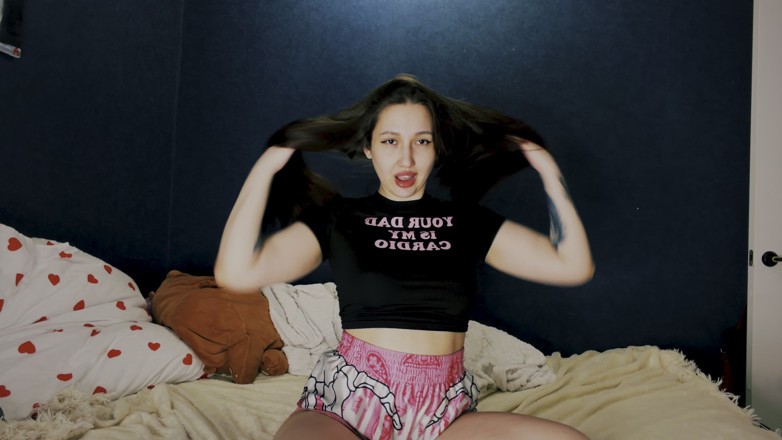 JessLux: 쾌활한 음악에 장난치는 사랑스러운 소녀