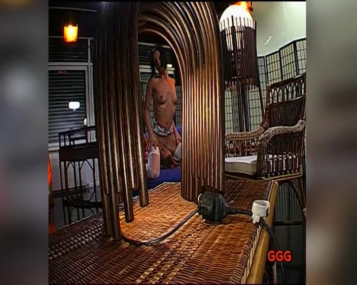 Casting GIRLS AND FIRST PORNO: Si jalang kotor dikongkek gangbang dan dipancut muka oleh berbilang...