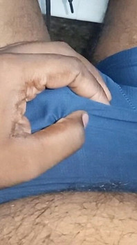 Je suis un Indien qui baise un garçon gay de Dubaï