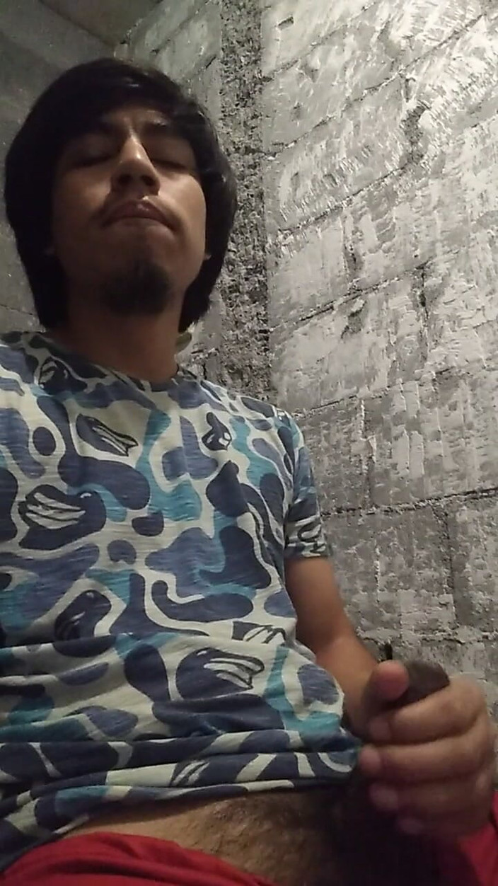 AlexAlejandro13: Arată-mi ziua ta excitată
