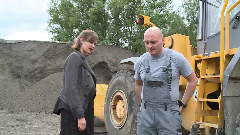 MMV films - The Original: Une bombasse à gros cul veut une grosse bite !