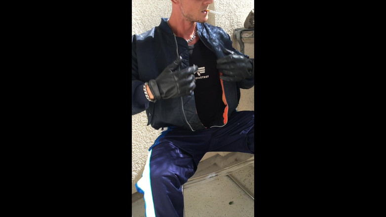 GEARandSmoke: Modrý kouř