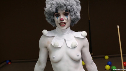 Babe Stare: Tia Is Nude And Painted As A Clown