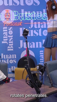 Megan Russo pequeña pelirroja monta polla y máquina vibradora en casting porno - podcast de Juan Bustos