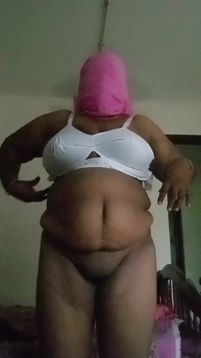 Bedroom: Vid20230804171546.mp 印度家庭主妇卧室表演视频