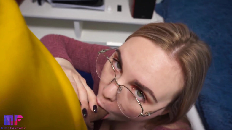 Miss Fantasy: Lass ihn meine saftige muschi ficken. Dicke titten, pOV