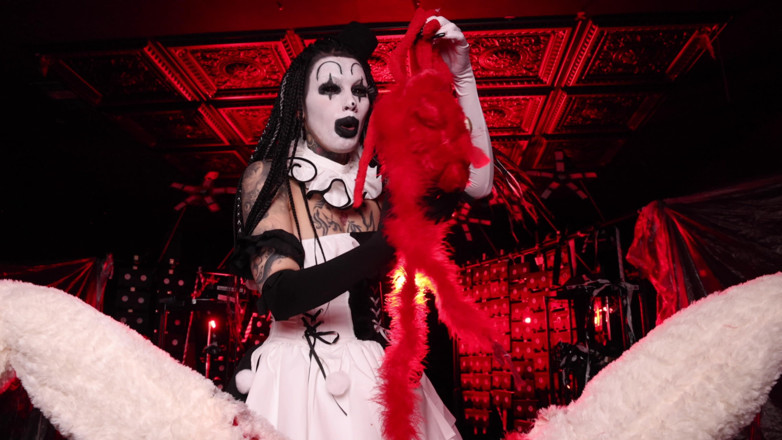 Darcy Diamond: Nateklý Motel 6.66: Alt the Klown