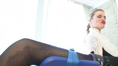 Absolute BDSM films - The original: 굴욕적인 보지 꼬집기