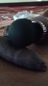 ช่วยตัวเองคนเดียวด้วยของเล่น BDSM