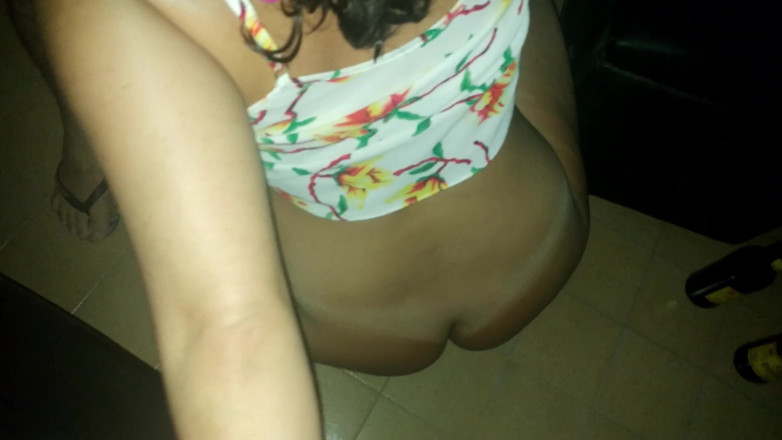 Minhaesposaparaoutro: 4k (subs) vrouw neemt de beste vriend op de bank en...