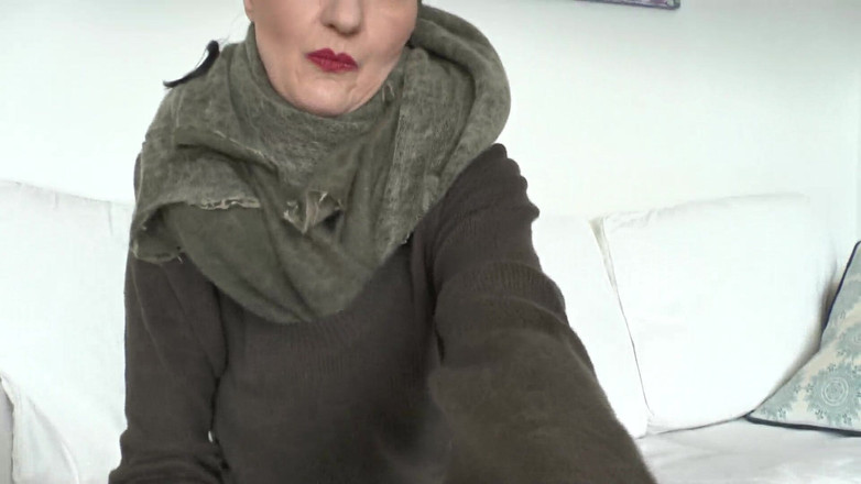 Lady Victoria Valente: Cu 12 zile înainte de nunta ta: Întâlnire tabu - În mâna ta și linge-o curat,...