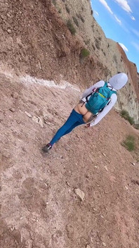 Wild Mountain Flash - topless plagen op de afgelegen route van Kirgizië, geen regels