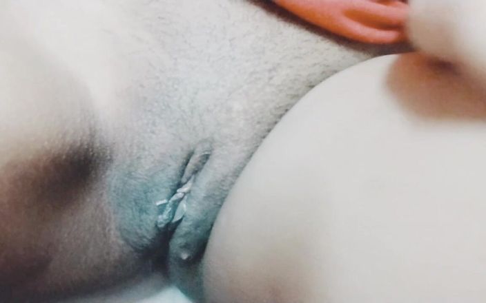 Hot jiya: मुझे कौन छोड़ेगा, टिप्पणी करके मुझे बताऊंगा