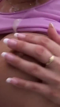 Procace bionda milf viene scopata all'aperto