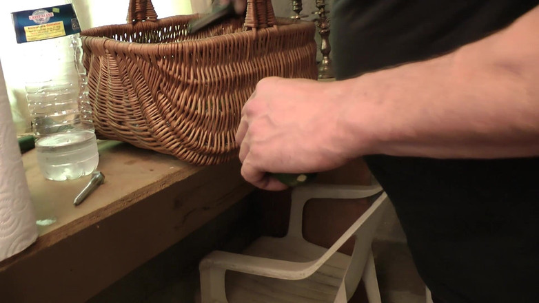 BDSM and co: MILF imut didominasi dan mendapat zucchini di pantatnya yang besar