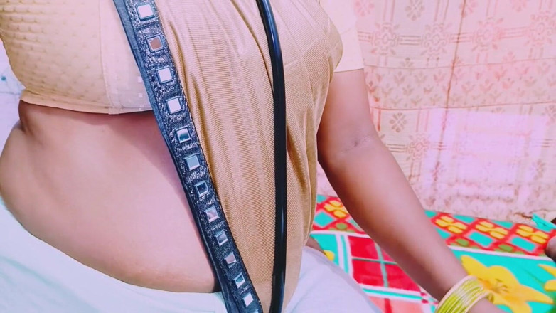 Honey lips: marij ki haardakor chudaee ke saath Villege doktar. telugu gandi...