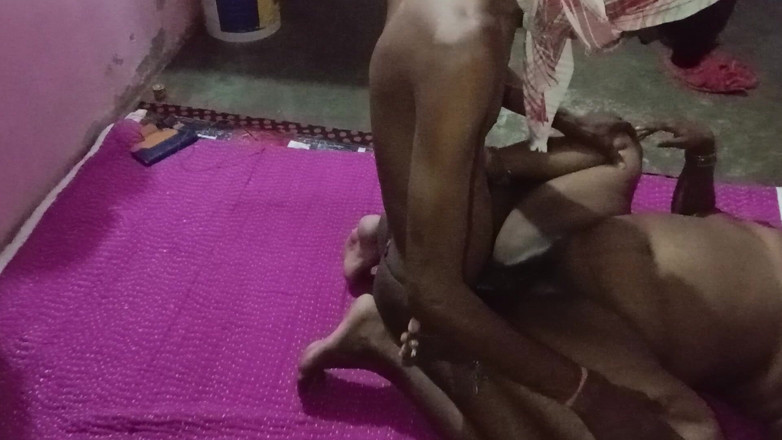 Sexy juli: Bhabhi veya Padosi Seks Videosu