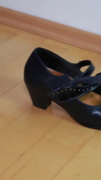 Collant indossati e scarpe in stile danza - eleganti piedi provocanti