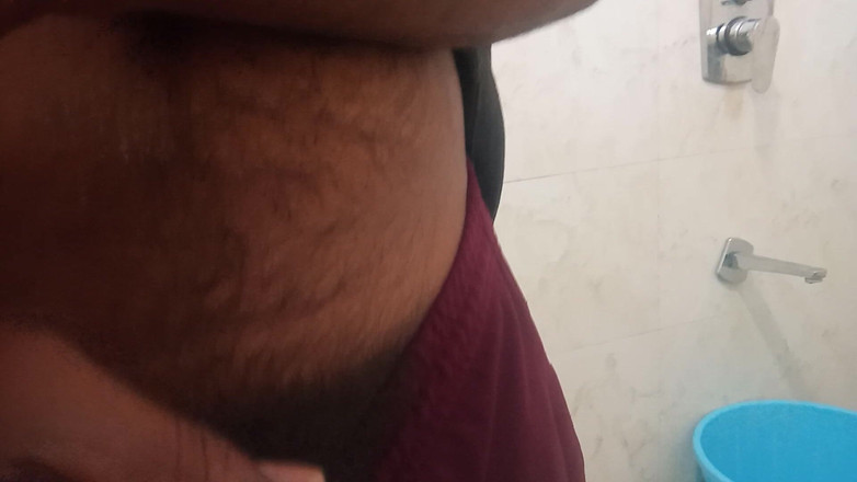 KUMBHA MANOJ KUMAR: Il gusto di un lecca-lecca dell'india su amico locale