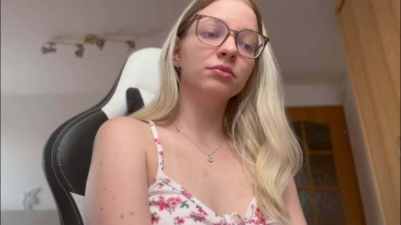Goddess_Bella_Rae: Awak Adalah Mainan Peranan Asmr Cuckold Yang Tidak Kompeten