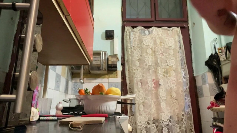 Cuteblonde666: Cucina pelosa nuda, sessione di mangiare 1,5h