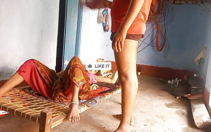 Miss priya studio: Indiancă Bhabhi din satul Deshi călărește sexul Deshi