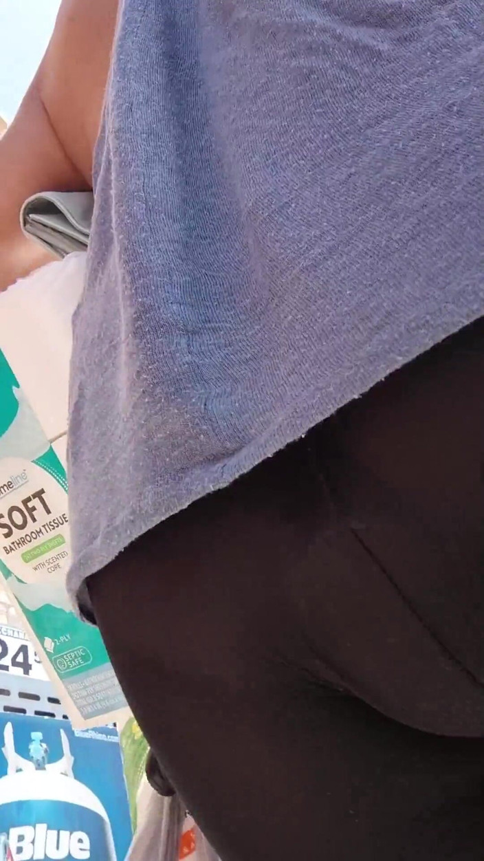 KNKY Bee: Musel jít do obchodu! Včelí obchody, zatímco je kolík