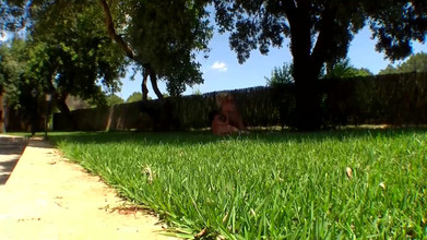 MMV Films and Clips XXX: Des Lesbiennes Sexy Se Broient Dehors Et Se Doigtent La...