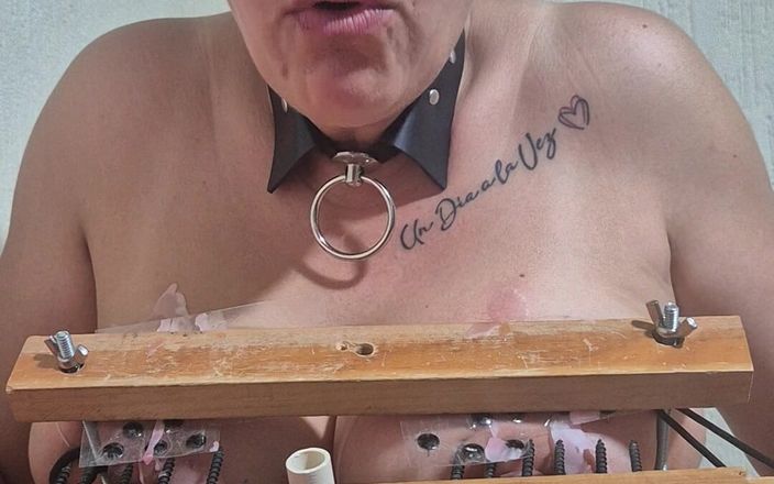 Submissive Susanna: BDSM auf mir selbst mit etwas Wachsspielen