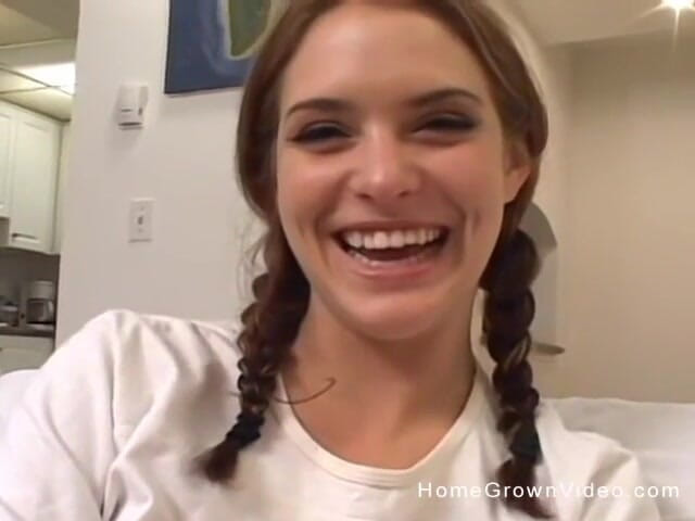 Homegrown Video: Ameara Levay, abia legală, este