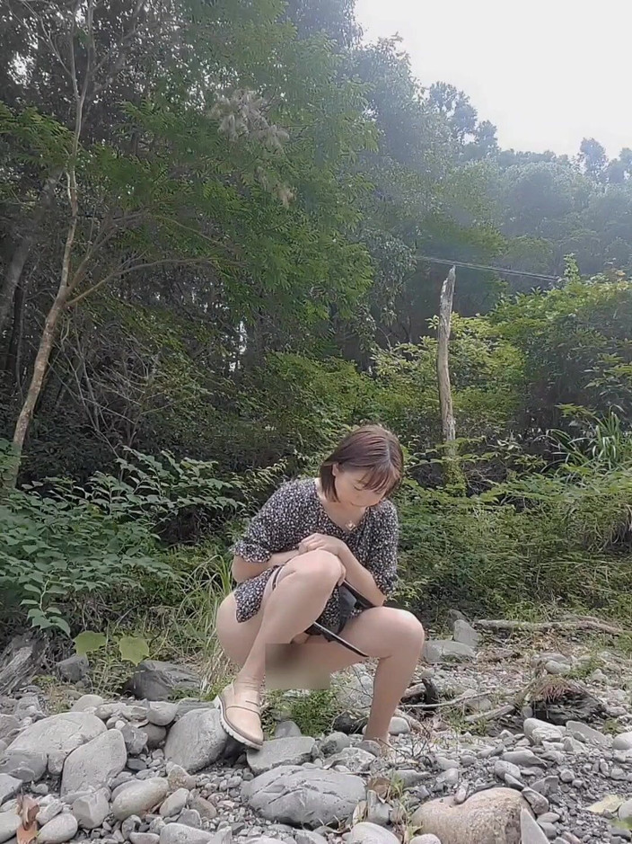 Mayumi Kanzaki: Venkovní expozice a močení venku