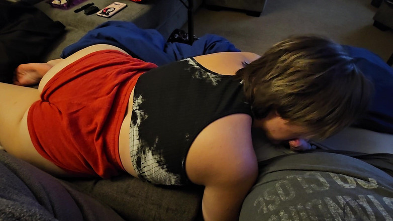 Funhousewife69: Một cú thổi kèn tuyệt vời khác trong khi xem...