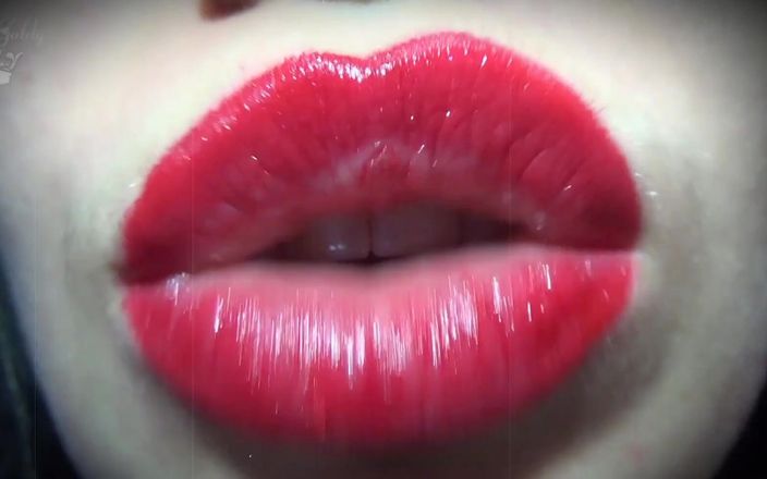 Goddess Misha Goldy: Lipssss