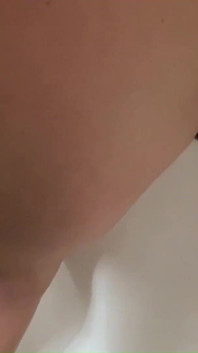 Grande orgasmo e succo di figa da milfycalla - Milfycalla ha fatto di nuovo uno spettacolo incredibile