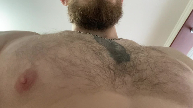 Hunky time: Поклоняйтеся моїм м'язам і волохатому тілу