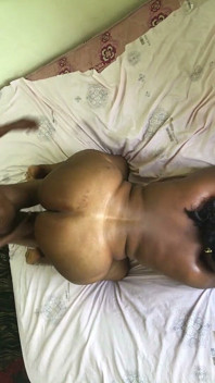 Wow! Je suis venu trop tôt sur la reine BBW sexy Vusi