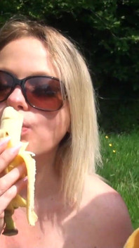 Divertimento lesbico all'aperto