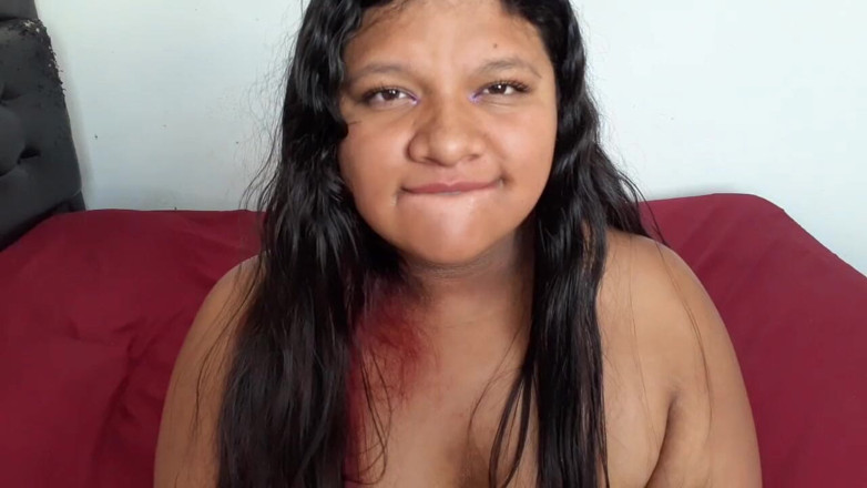 Hot Strawberry: Долгий минет, чтобы платить старый долг, я даю оральный секс другу, пока он жестко трахает мою глотку