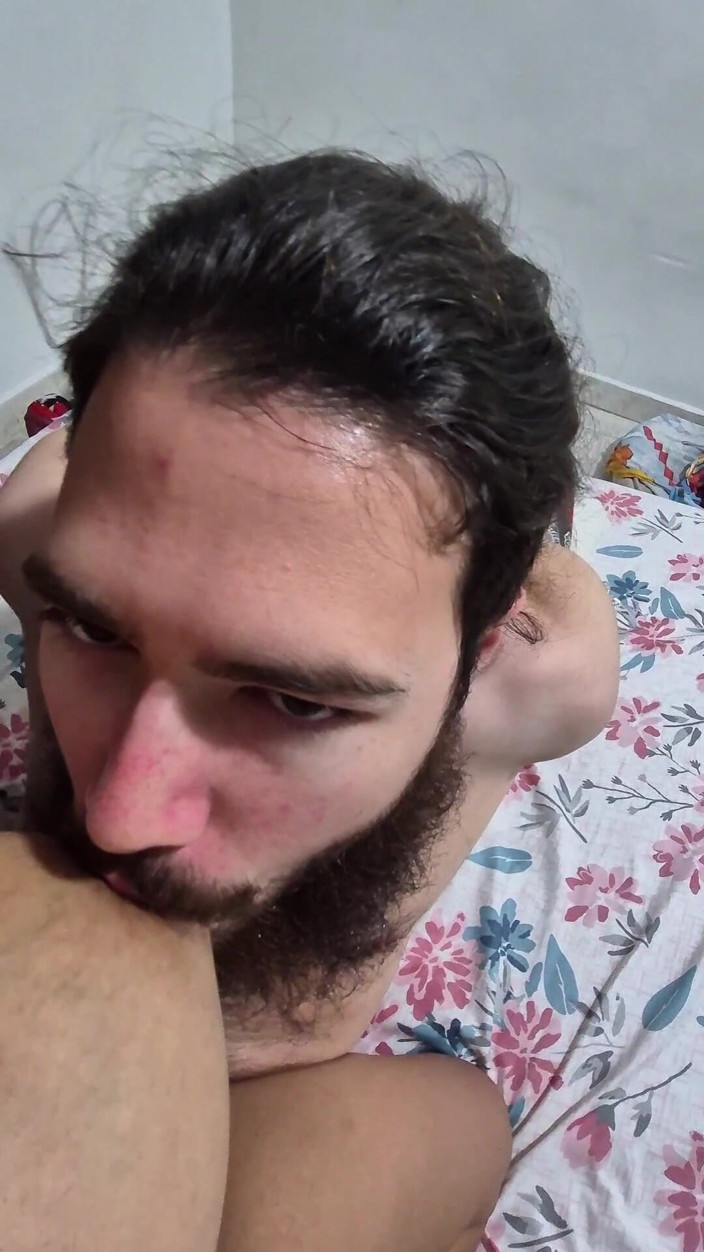 Pikaa6: Susu Dari Payudara Saya Di Janggut Jiran Saya