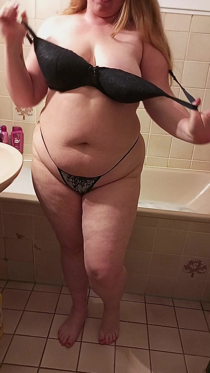 SweetChloe: Bathing
