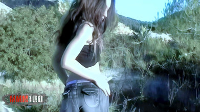 MMM100: アンジェリーナ、フランス人モデルのアンジェリーナが岩場で裸で披露